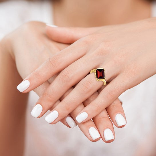 14K Yellow Gold 3.75 Carat Emerald Cut Natural Garnet Skewed Ring